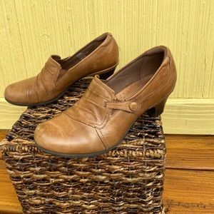 Gently worn shoes by Cobb Hill by New Balance.